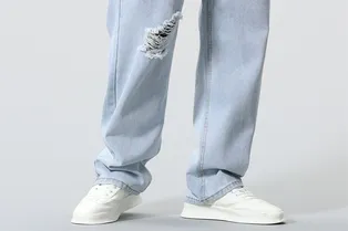 Рваные мужские джинсы в 2024: стоит ли носить и какие выбрать