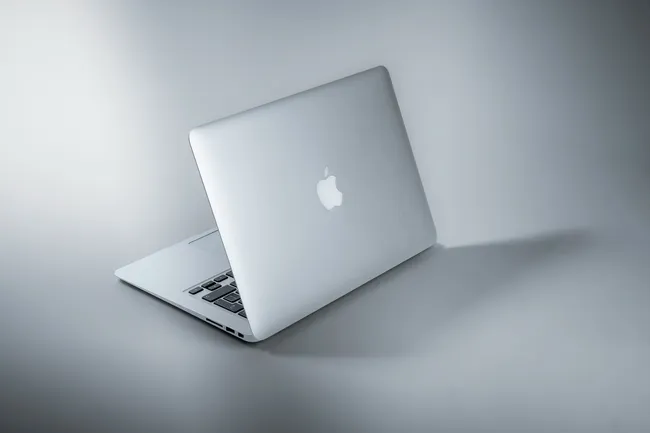 Эксперт раскритиковал популярный macbook от Apple: покупать не рекомендую