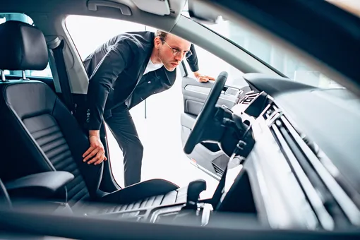 Как убрать царапины с пластика внутри автомобиля