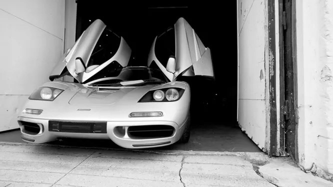 1992 McLaren F1. «На Ле Мане с этой машиной определённо придётся считаться.» цитата Поля Фрера для R T, 1994 год.