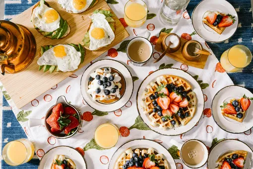 Это мы не едим: диетологи перечислили самые опасные продукты на завтрак