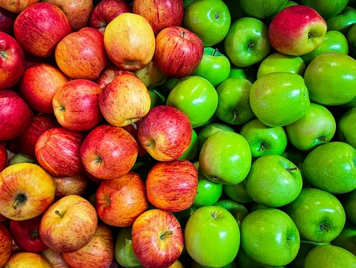 Пектин действует как естественное средство подавления аппетита, так как набухающие волокна сигнализируют о сытости. В одном яблоке содержится от 3 до 4 граммов клетчатки (в зависимости от его размера).