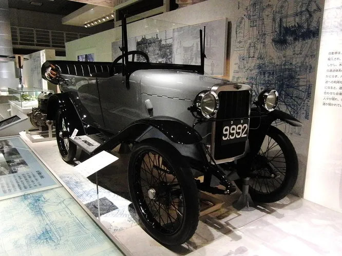 Автомобили под маркой Otomo производились в Токио с 1924 по 1927 год. На тот момент компания была одной из всего двух японских автопроизводителей. Стоит отметить, что ни один полноценный Otomo до наших дней не дошёл, на снимке точная реплика с оригинальным двигателем (комплектующие сохранились).