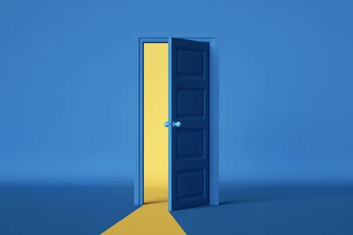 Как запереть дверь, если нет замка: 7 способов