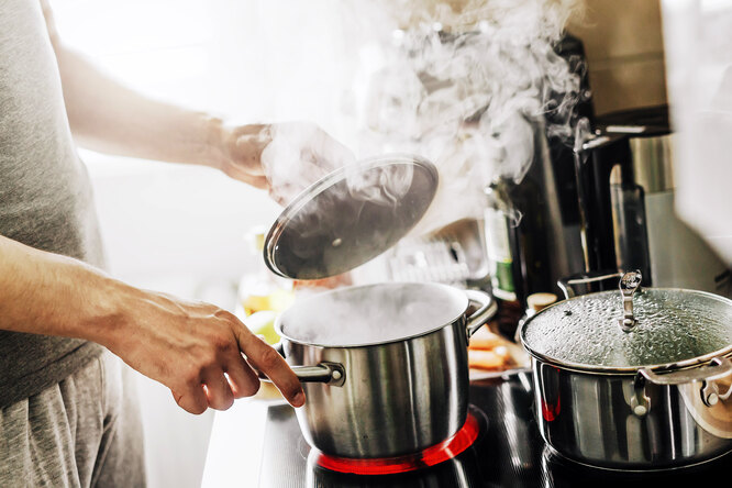 Как безопасно и вкусно разогреть стейк, курицу, мясо и рыбу: полезные советы