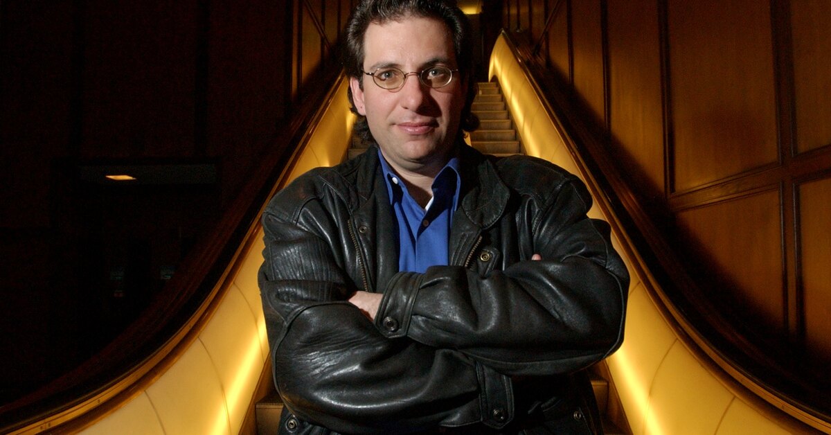 Умер самый известный в мире хакер Кевин Митник