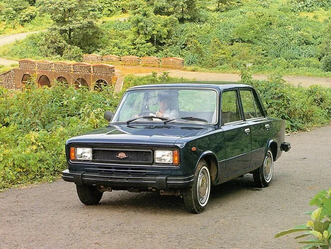 Premier 118NE (Индия, 1985). Самая поздняя из появившихся лицензионных версий. Индийский Premier и до того сотрудничал с «Фиатом», производя свою версию Fiat 1100. В 1981-м достигли соглашения о приобретении прав на старое уже шасси 124-ки, начали производство четырьмя годами позже и производили её вплоть до 2001 года.