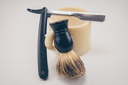Как выбрать средство после бритья: что искать в составе