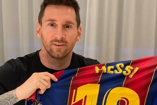 «Барселона» предложила Месси новый контракт с еще более низкой зарплатой