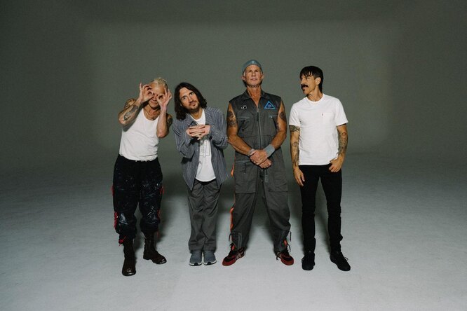 Red Hot Chili Peppers снова с нами: смотрим новый клип «Black Summer» Red Hot Chili Peppers снова с нами: смотрим новый клип «Black Summer»