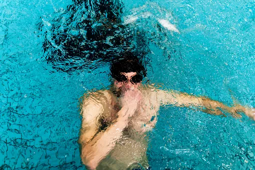 Как научиться задерживать дыхание под водой больше 10 минут