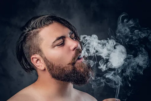 Почему не все заядлые курильщики болеют раком?