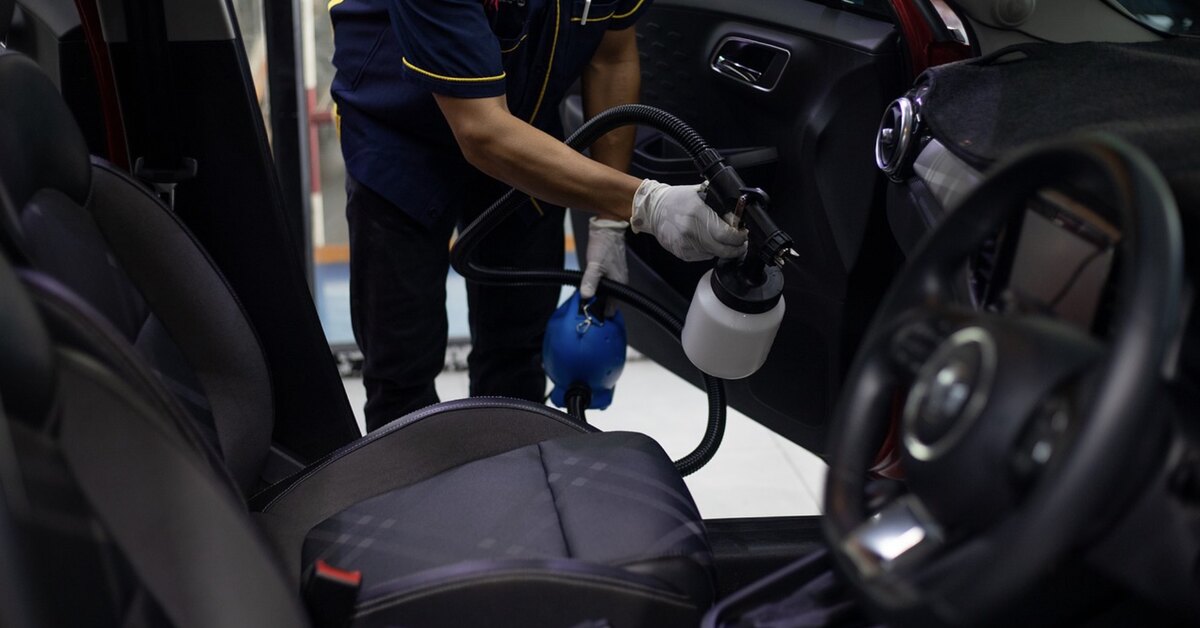 Как удалить запах табака из салона автомобиля?