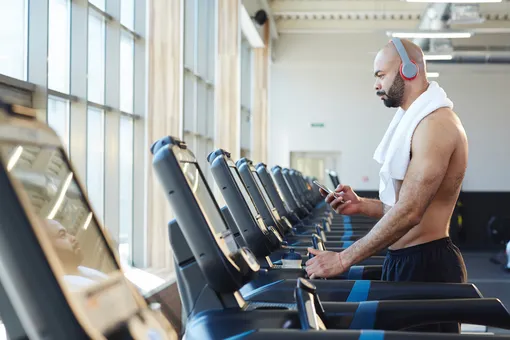 Как похудеть после 40 лет: вам стоит заменить кардио силовыми тренировками
