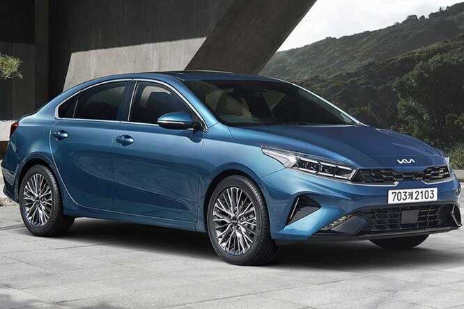 В сети появились первые официальные фото обновленного Kia Cerato В сети появились первые официальные фото обновленного Kia Cerato