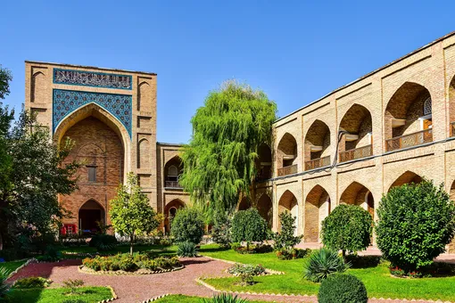 Медресе Кукельдаш в Ташкенте – одна из самых красивых и важных достопримечательностей