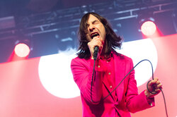 Как вокалист Primal Scream Бобби Гиллеспи избавился от зависимостей с помощью спорта