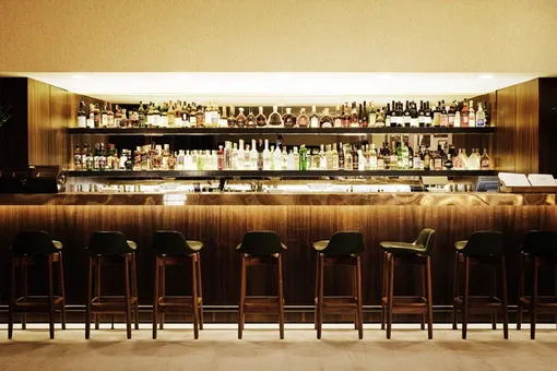 Лобби бар в отеле Square Nine, входящем в престижную ассоциацию The Leading Hotels of the World