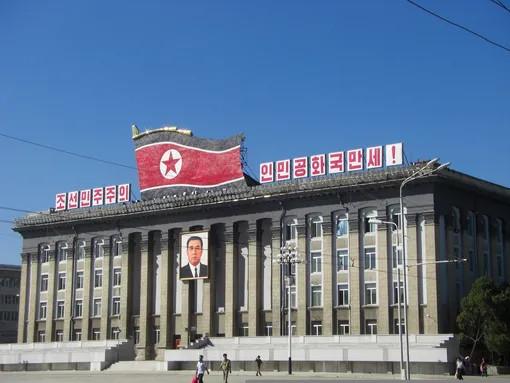 Площадь Ким Ир Сена в Пхеньяне