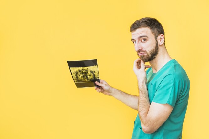 Почему желтеют зубы: 5 самых частых причин Почему желтеют зубы: 5 самых частых причин