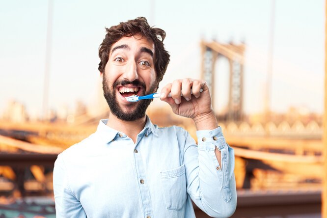 5 частых ошибок, которые мы совершаем, когда чистим зубы