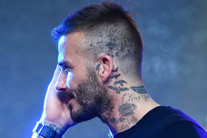 Дэвид Бекхэм сделал татуировку в честь жены. Что он набил и какие еще татуировки есть у знаменитого футболиста?
