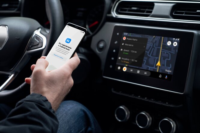 Водители смогут использовать «Яндекс.Карты» и «Навигатор» в Apple CarPlay и Android Auto