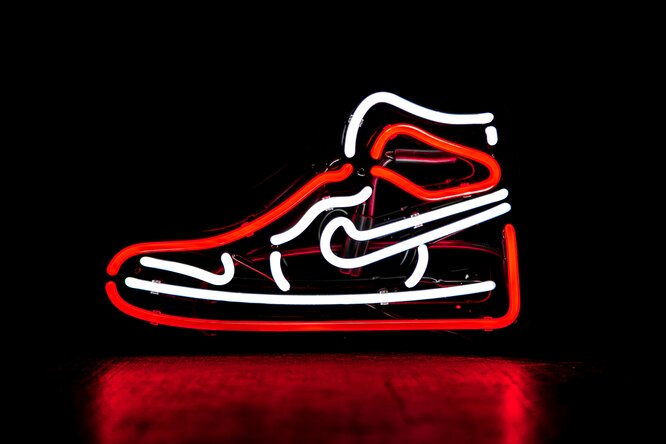 Nike решили судебный спор с создателями «сатанинских кроссовок»