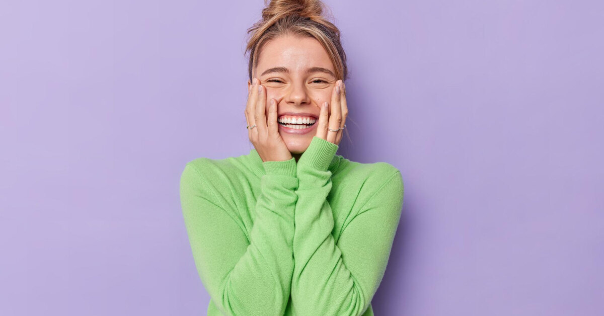 афоризмы про смех. смех больного. человек который смеется 1928. смех признак дурачины. смех больного.