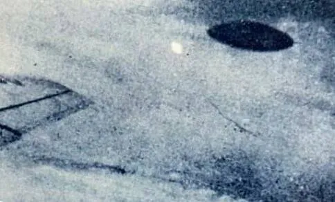 Фото НЛО, сделанное с одного из самолетов звена Мантелла