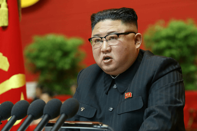 Ким Чен Ын похудел — южнокорейские СМИ сравнили фотографии «до» и «после»