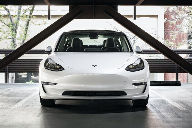 В «народном каршеринге» можно будет арендовать Tesla и Audi Q7 В «народном каршеринге» можно будет арендовать Tesla и Audi Q7