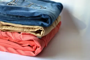 Как постирать одежду, которую нельзя стирать?