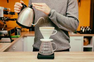 Почему вам стоит купить кофейные фильтры, даже если у вас нет кофеварки?