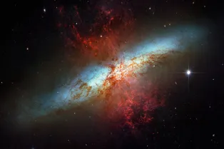 Почему все галактики такие разные по форме?
