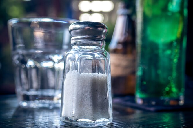 В каком популярном продукте много скрытой соли: сможете ли вы ответить правильно?
