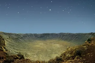 Где на Земле можно найти метеоритные кратеры