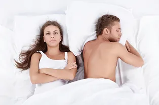 Как раздельный сон может спасти вашу сексуальную жизнь в отношениях