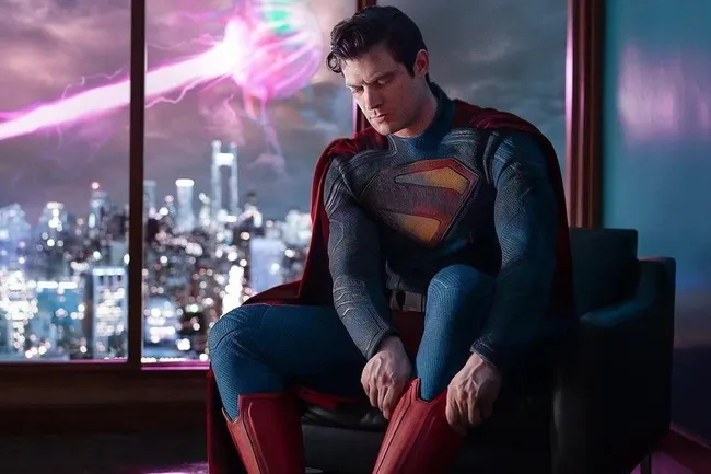 Дэвид Коренсвет — новый Супермен. О чем будет фильм и куда пропал Генри Кавилл?