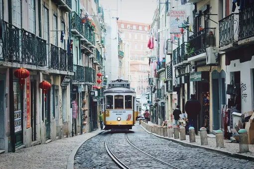 В стране очень развита транспортная инфраструктура, это явный плюс жизни в Португалии