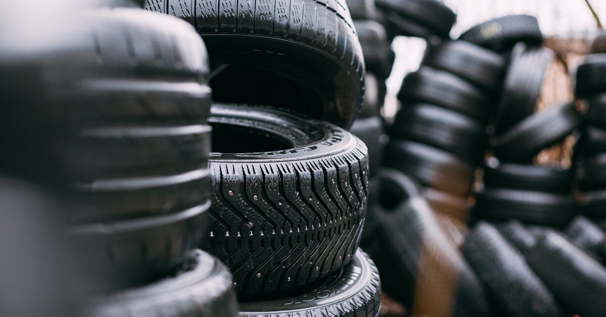 Какая резина лучше: шипованная или «липучка»