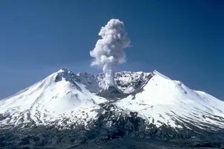 10 опасных вулканов, до сих пор проявляющих активность
