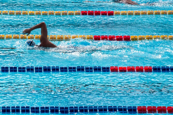 Пловец из России побил мировой рекорд на дистанции 50 метров на спине