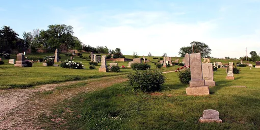 Безмолвное кладбище в штате Канзас (США)