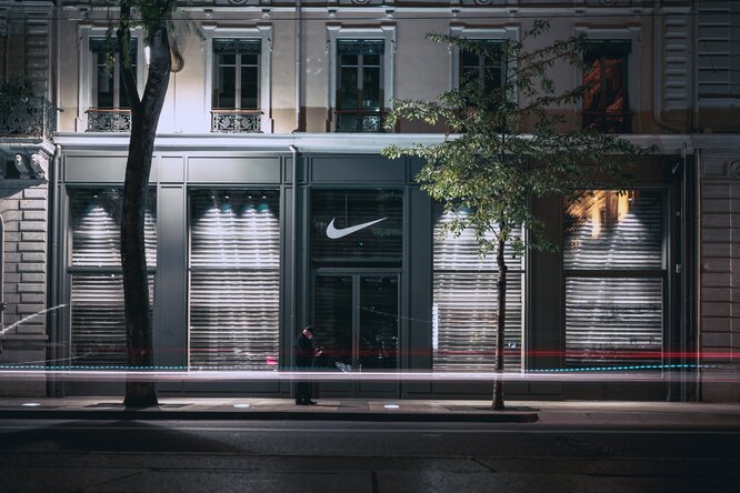 Nike отпустила работников на недельный отдых, чтобы помочь избежать выгорания Nike отпустила работников на недельный отдых, чтобы помочь избежать выгорания