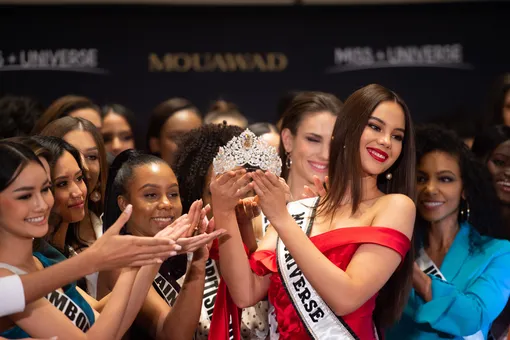 Скандал на «Мисс Вселенная»: конкурсантки обвинили индонезийских организаторов в домогательствах