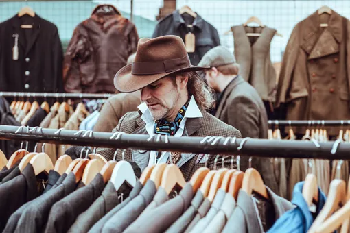 40 западных брендов одежды, которые не ушли из России после санкций: полный список
