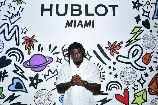 Футбол и искусство: часовая компания Hublot провела незабываемую вечеринку Hublot Loves Football, объединив звезд спорта и искусства Футбол и искусство: часовая компания Hublot провела незабываемую вечеринку Hublot Loves Football, объединив звезд спорта и искусства