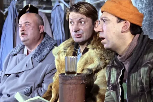 Проверим, как сильно вы любите советское кино: попробуйте узнать эти культовые комедии по одной фразе