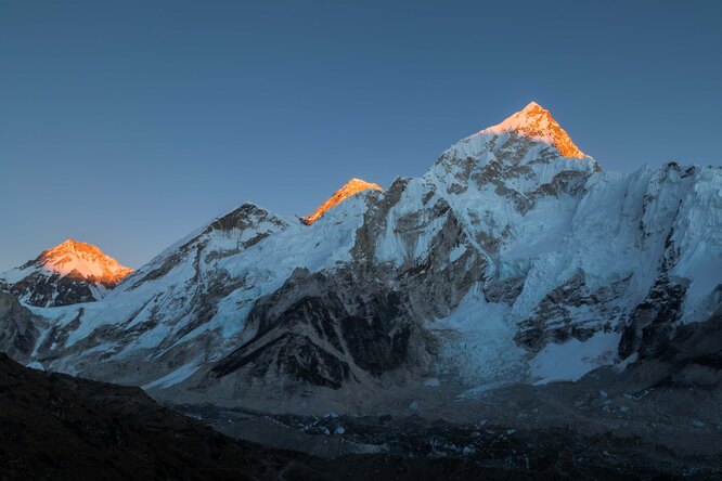 Китай проведет разделительную линию с Непалом на вершине Эвереста